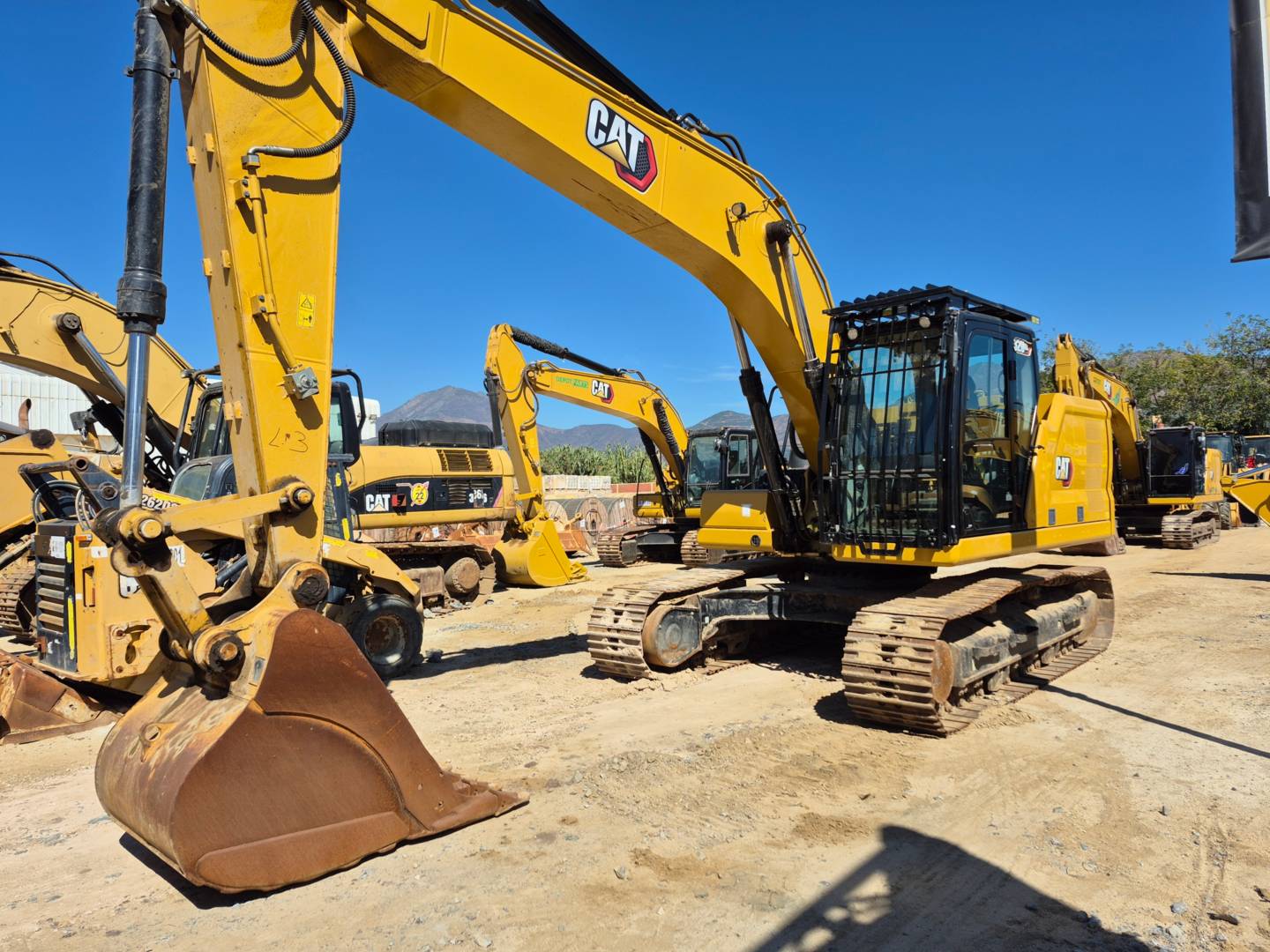 cat-dkj31226-10200991