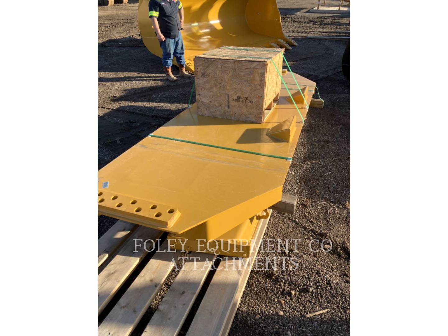 Cat TG735-04