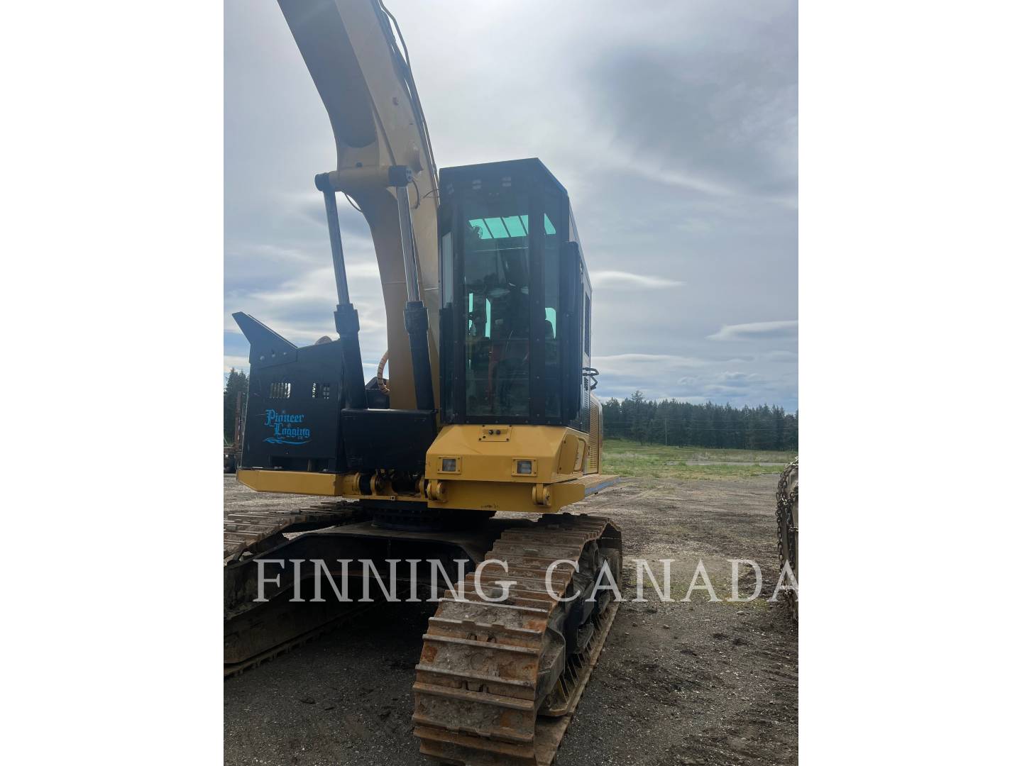 Photo of a  Caterpillar 548 FM