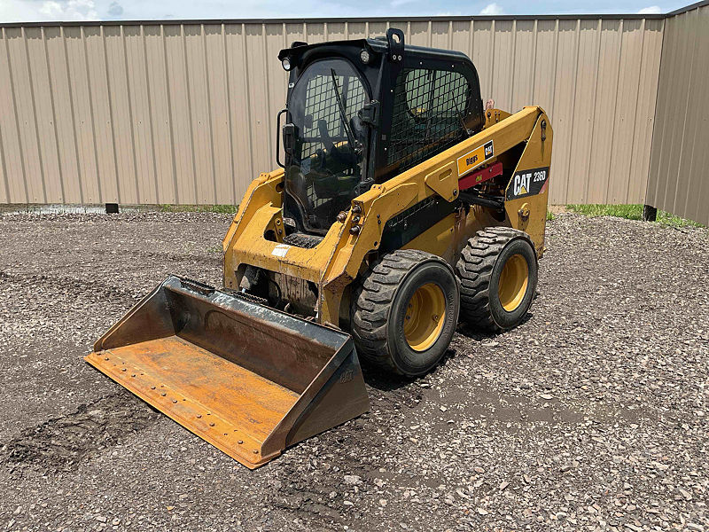 2018 CAT 236D