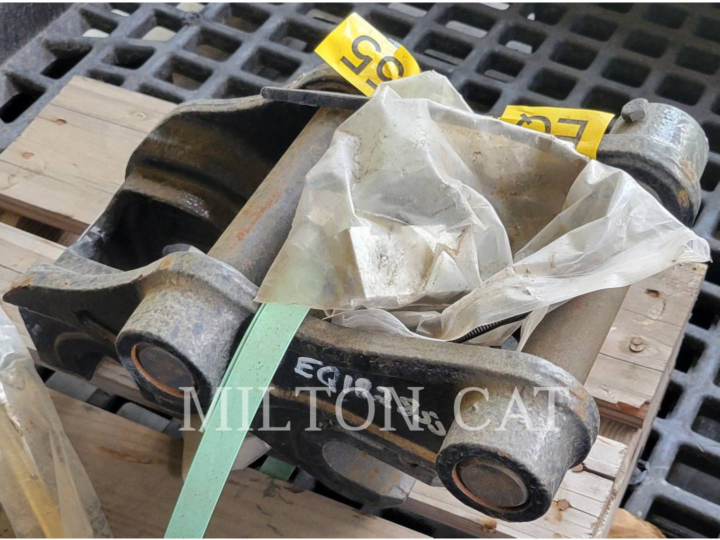 Photo of a  Caterpillar 302.4/302.7 MANUAL COUPLER