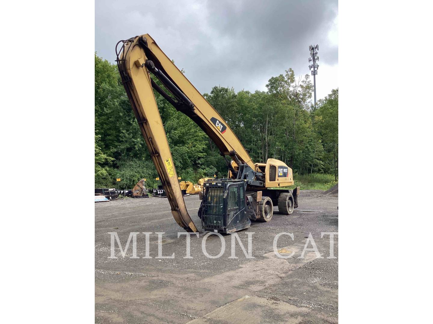 Photo of a  Caterpillar MH3037