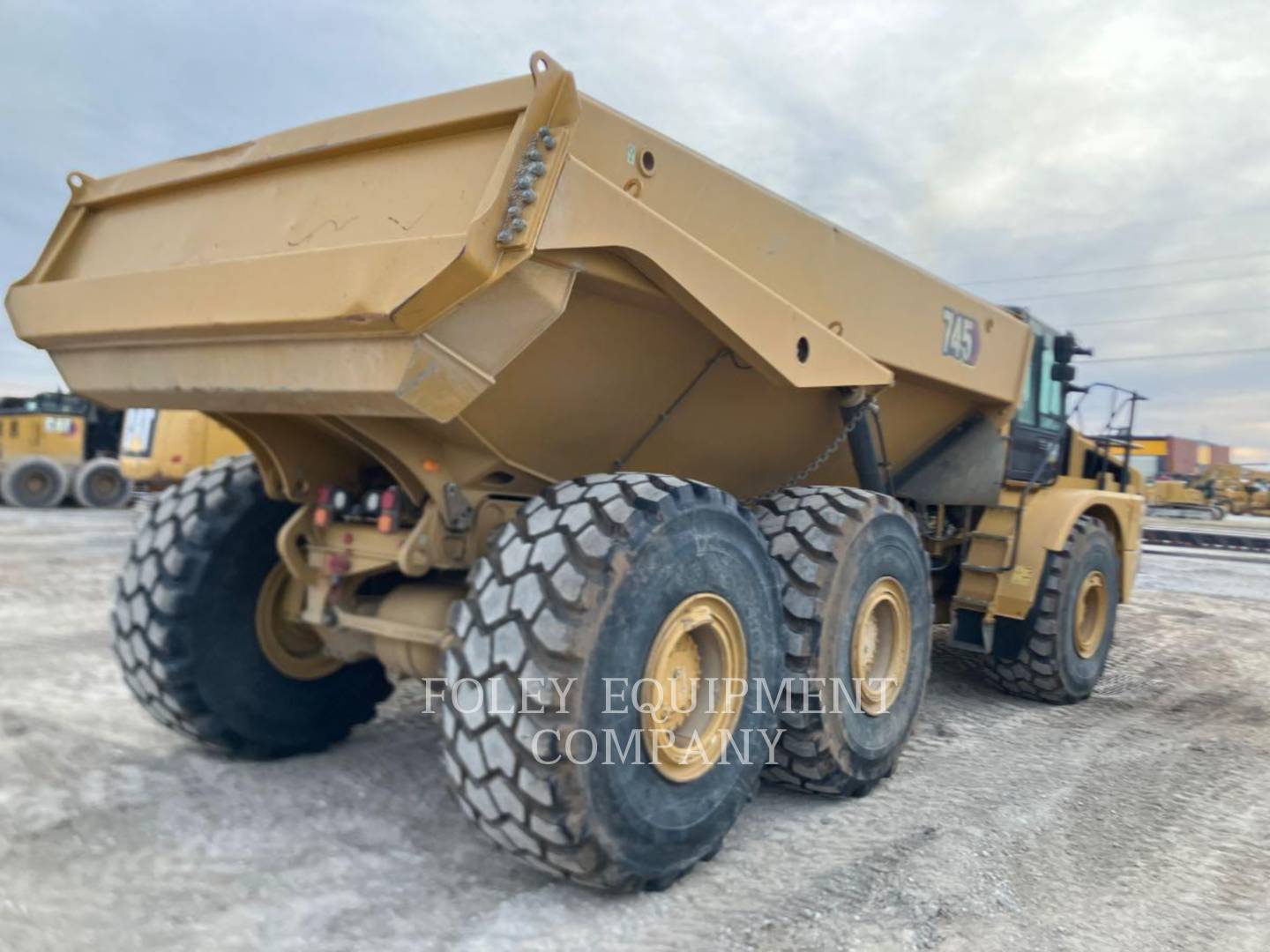 Cat 745-04