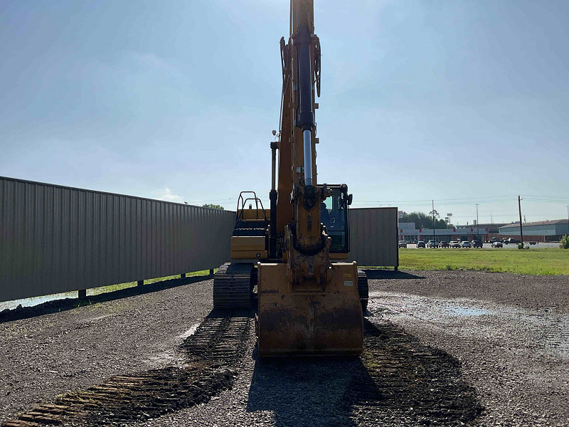 2023 CAT 32607