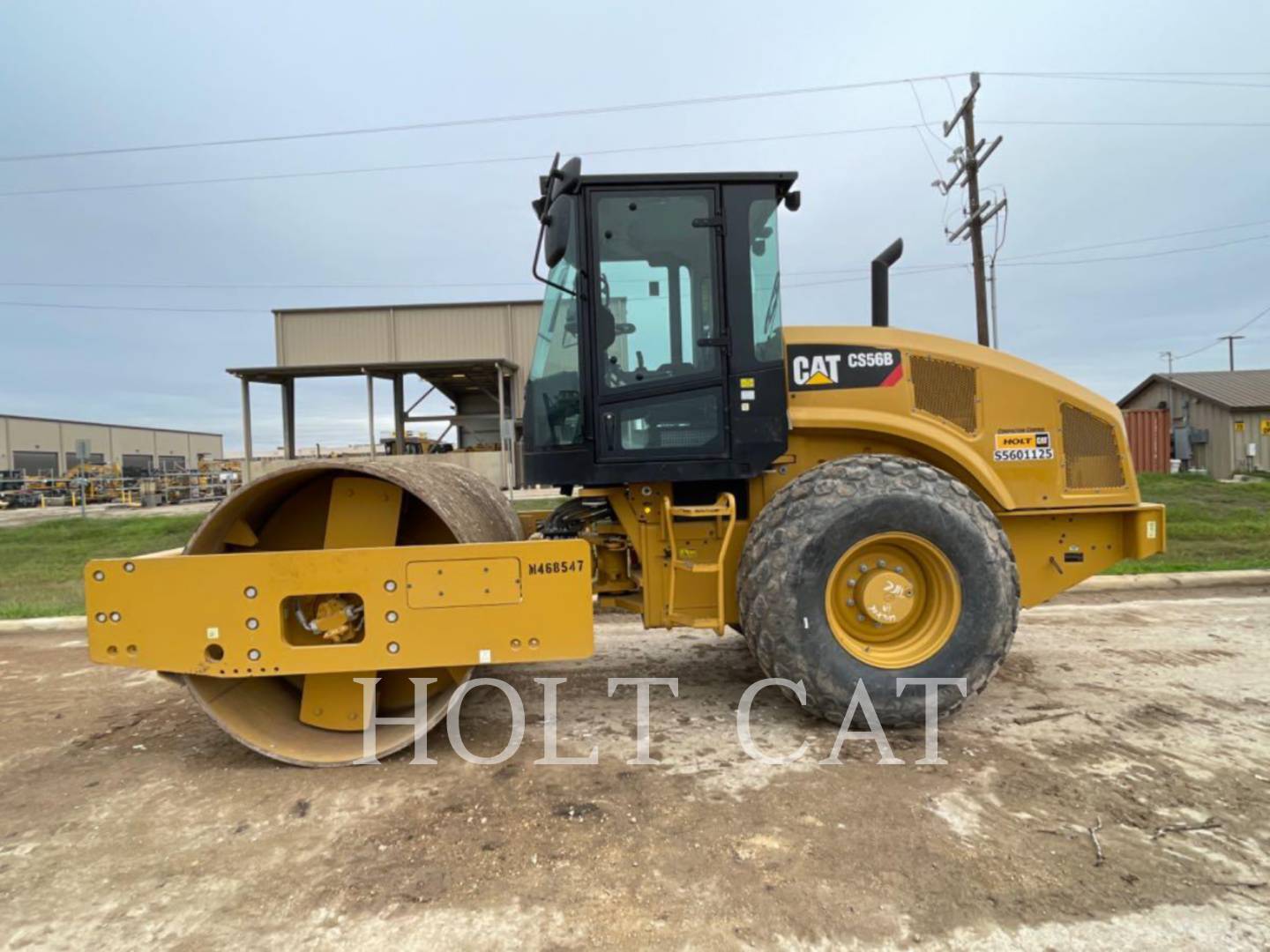 Photo of a  Caterpillar CS56B CAB