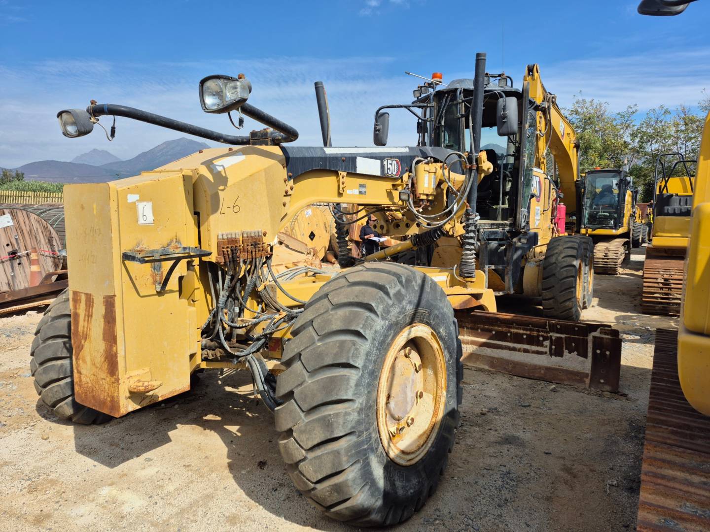 cat-b5600192-10207640