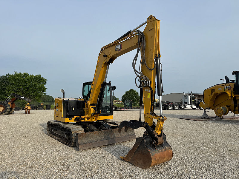 2022 CAT 30907CR