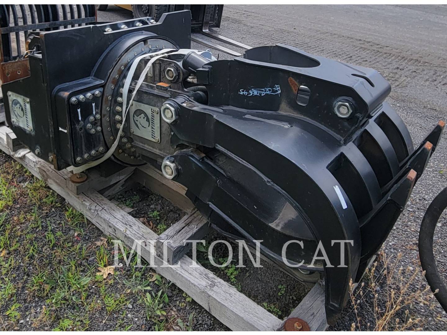 Photo of a  Rotobec 320-325 ROTATING GRAPPLE RAKE