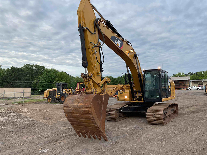 2017 CAT 326FL