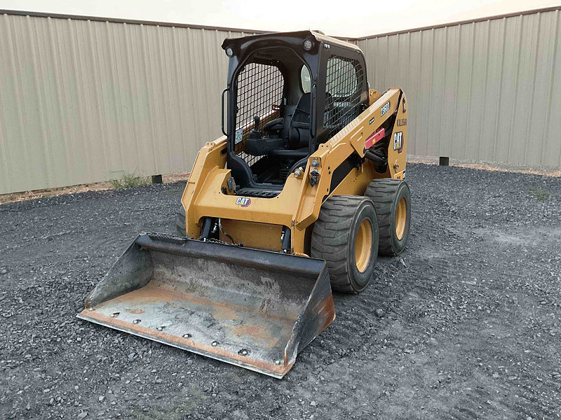 2023 CAT 236D3