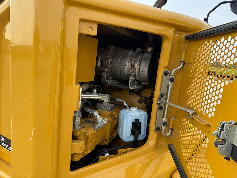 2022 CAT 30907CR