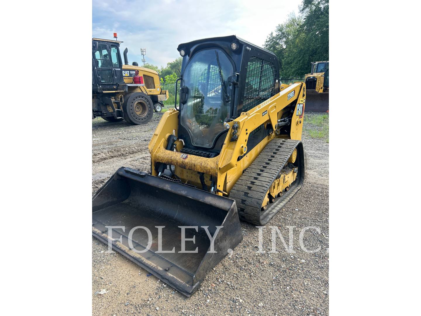 Photo of a  Caterpillar 239D3
