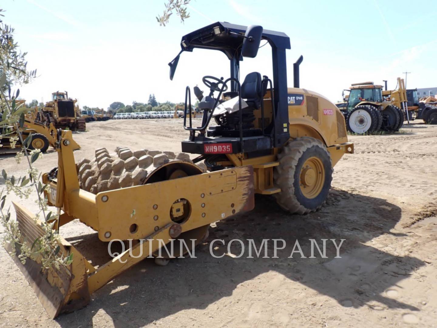 Photo of a  Caterpillar CP44
