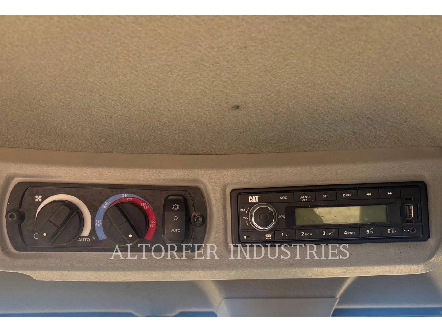 2019 CAT 930M &#8211; #10181670