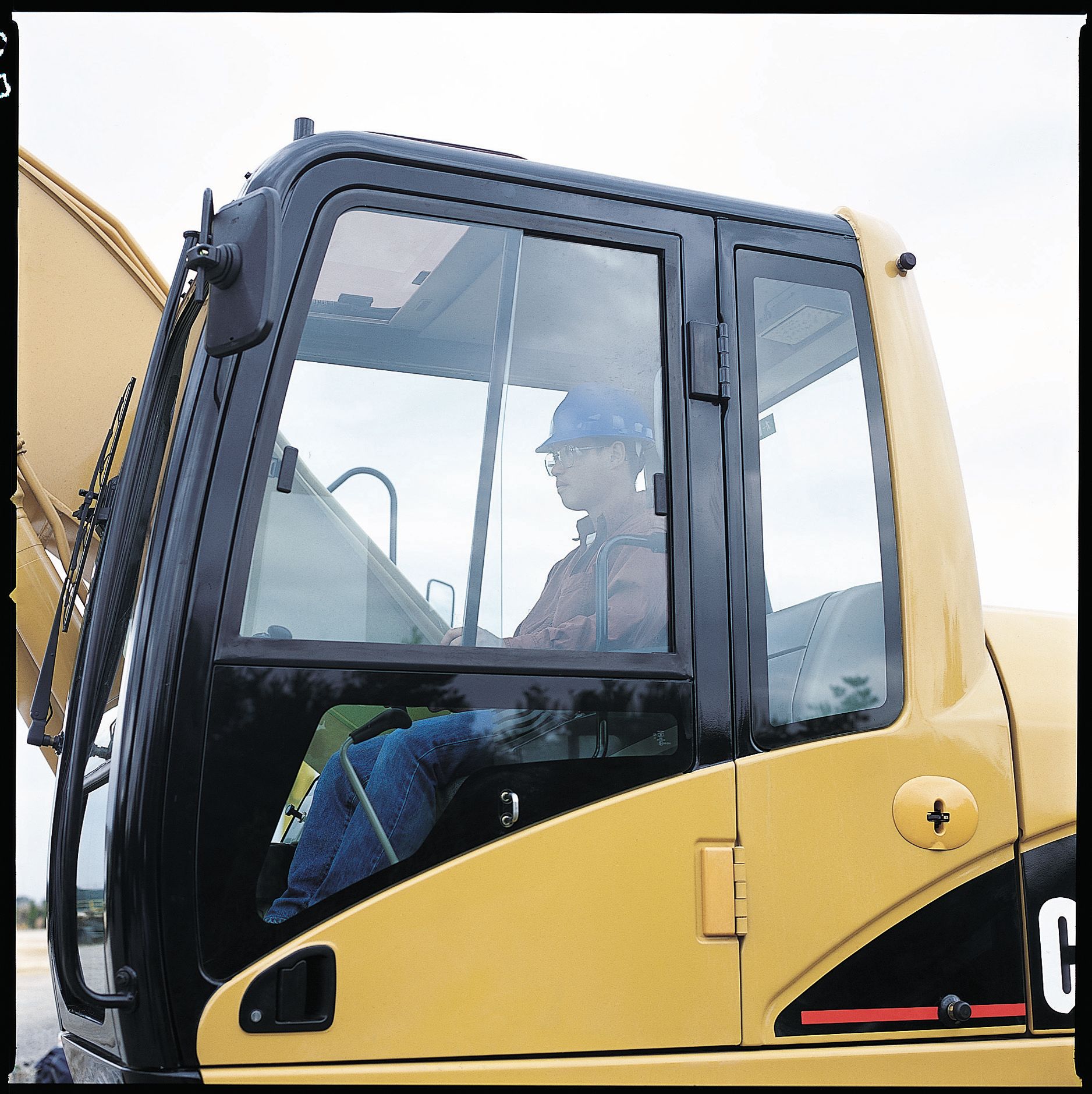 Cat 320C L Utility Medium Excavators | Caterpillar