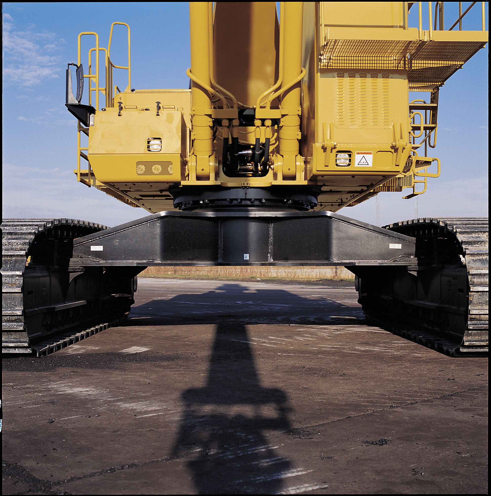 Cat 365B MH 履帯式マテリアルハンドラ | Caterpillar