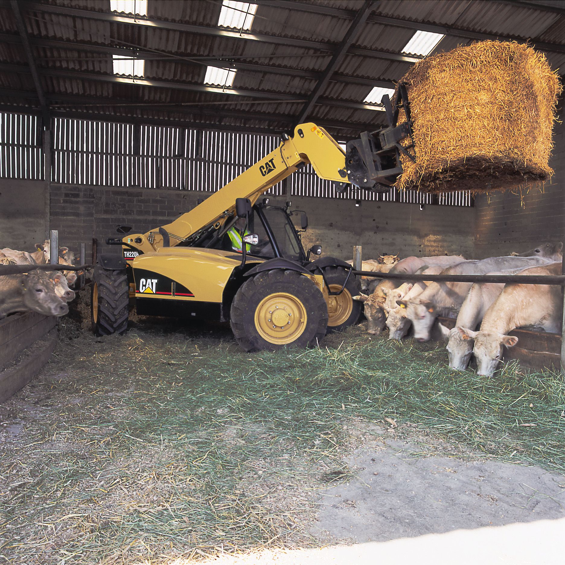 Cat TH406 Telehandlers | Caterpillar