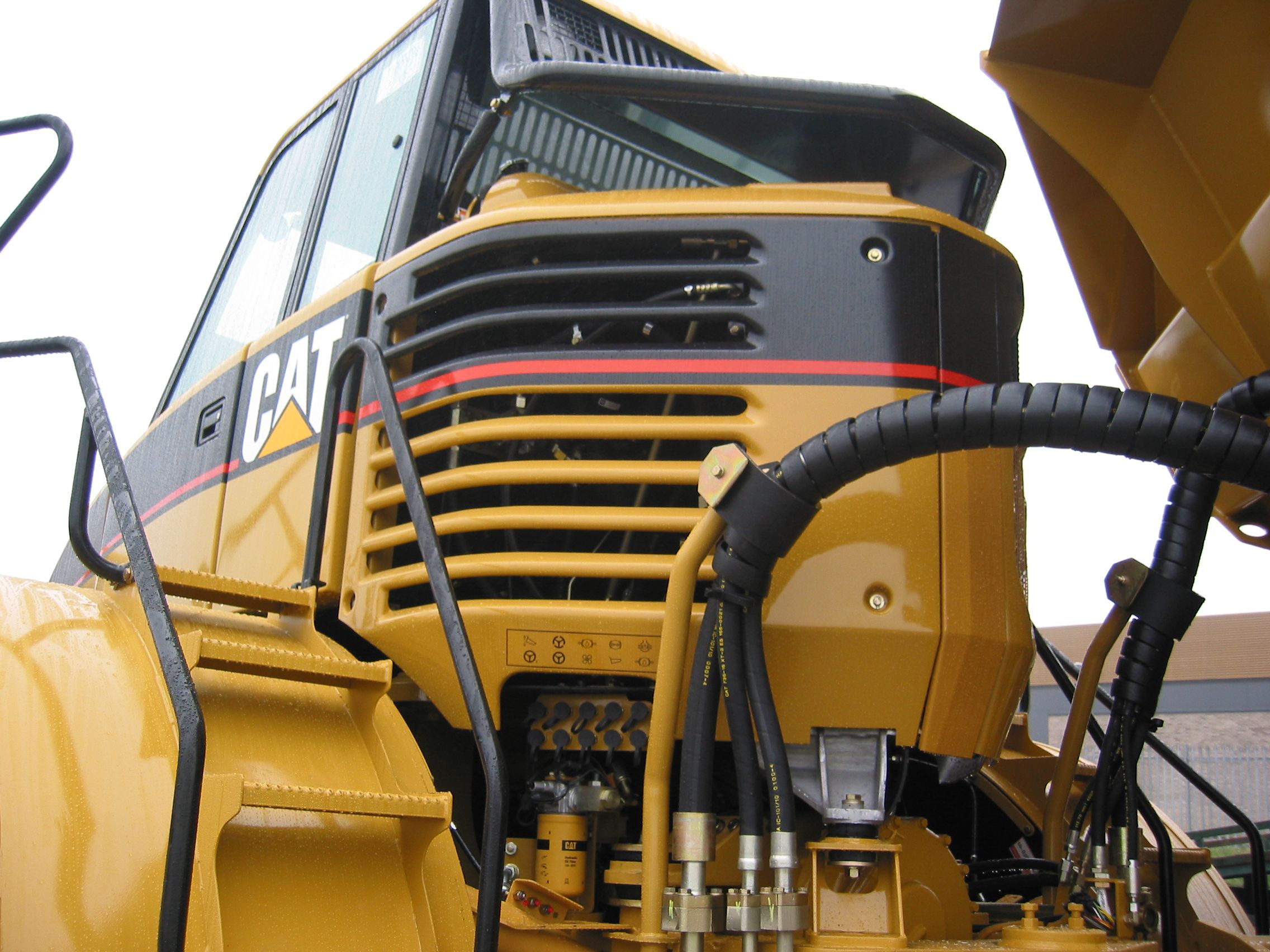 Cat 735 Three Axle Articulated Trucks | Caterpillar