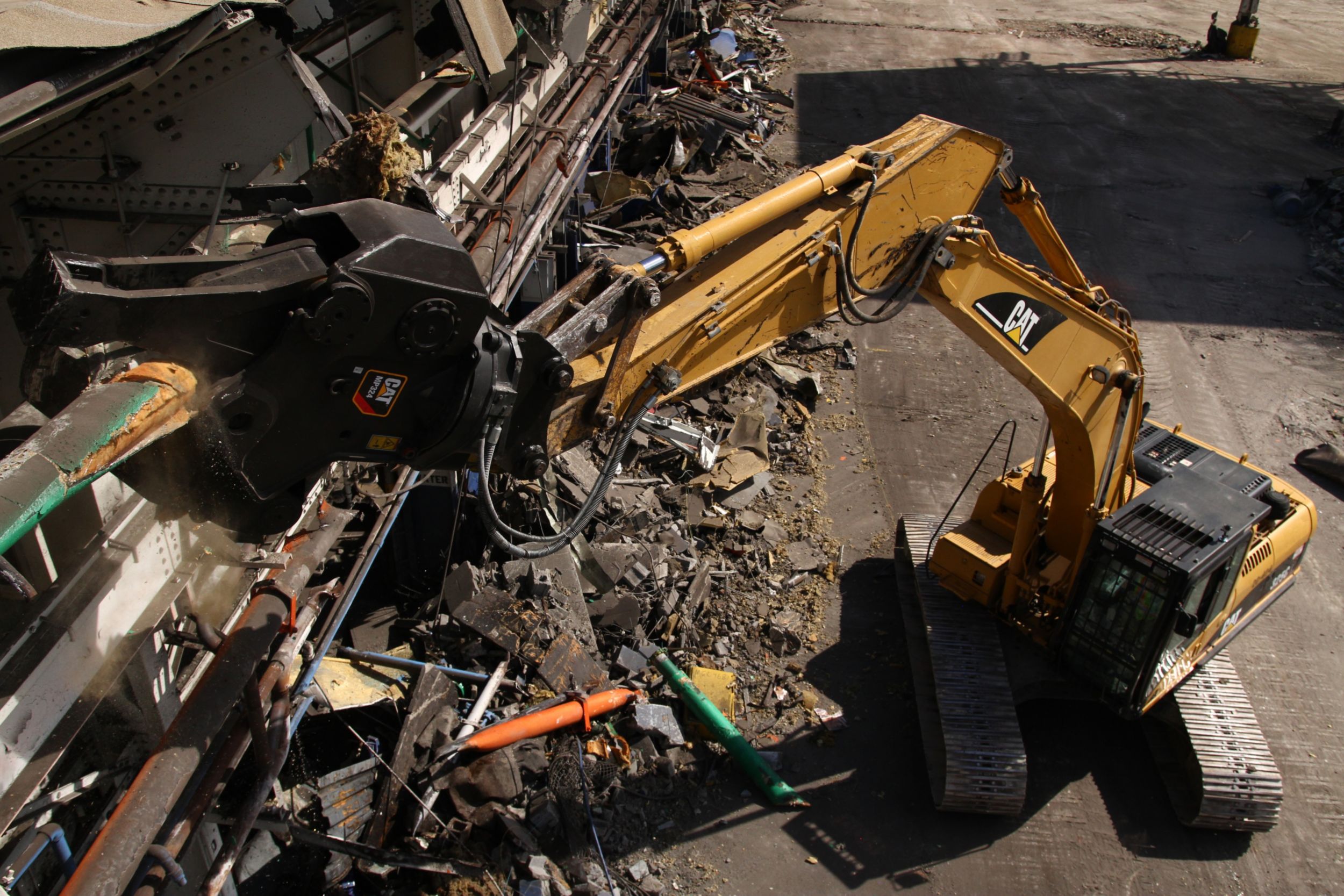 Multi-Processors with Shear Jaws are ideal for primary demolition.