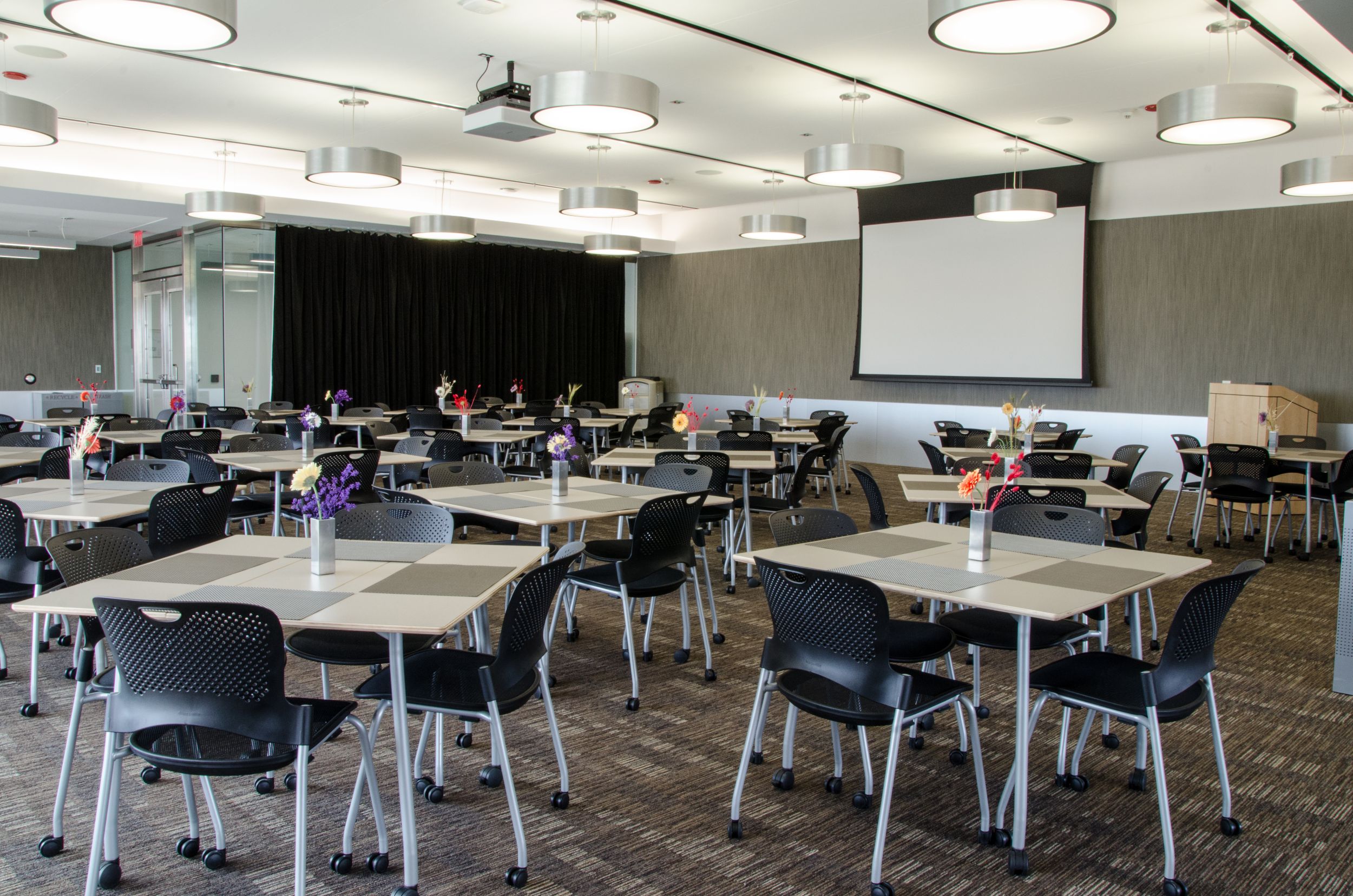 ダイニングルーム