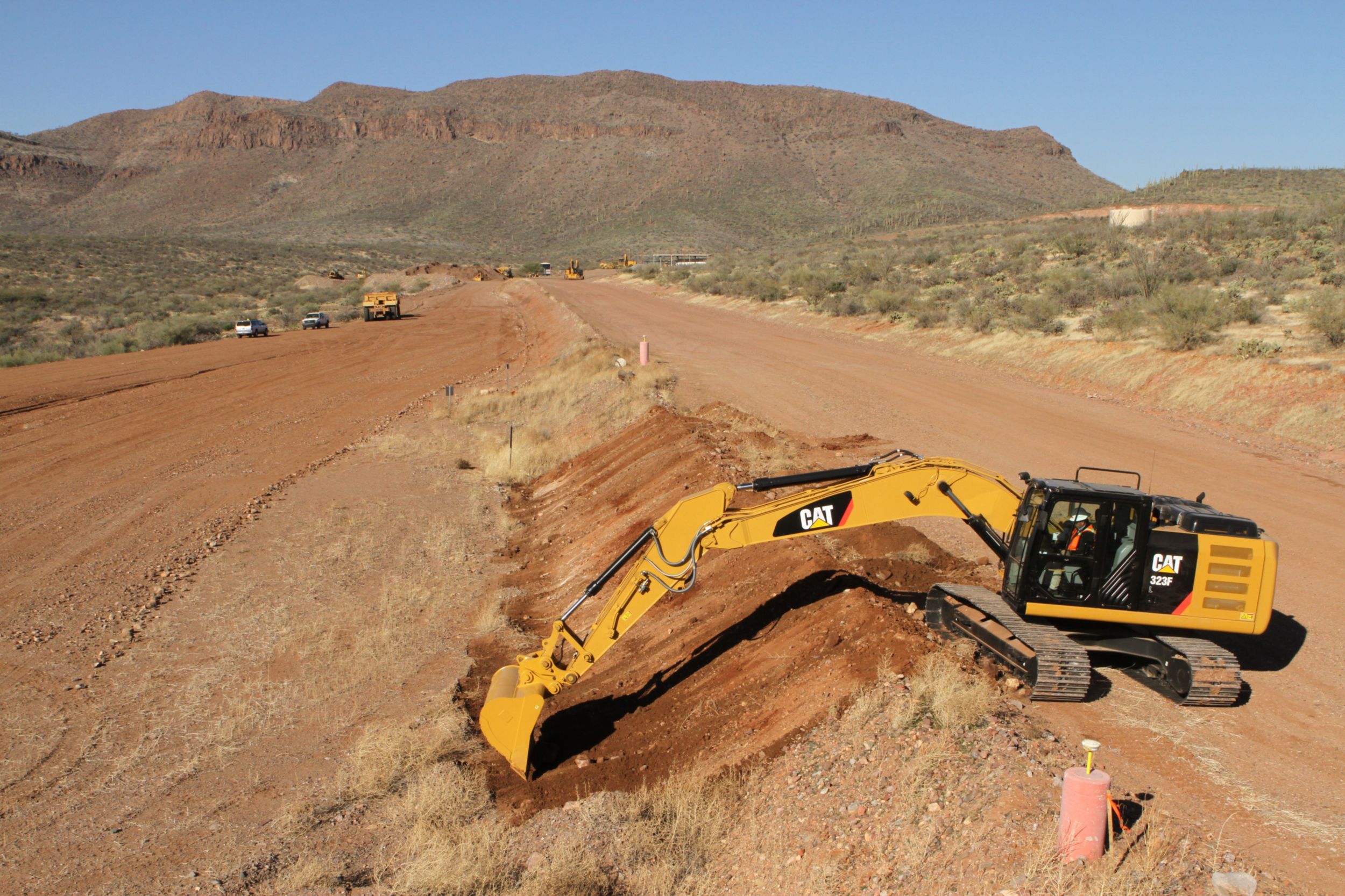 Clean-up bucket doing ditch work