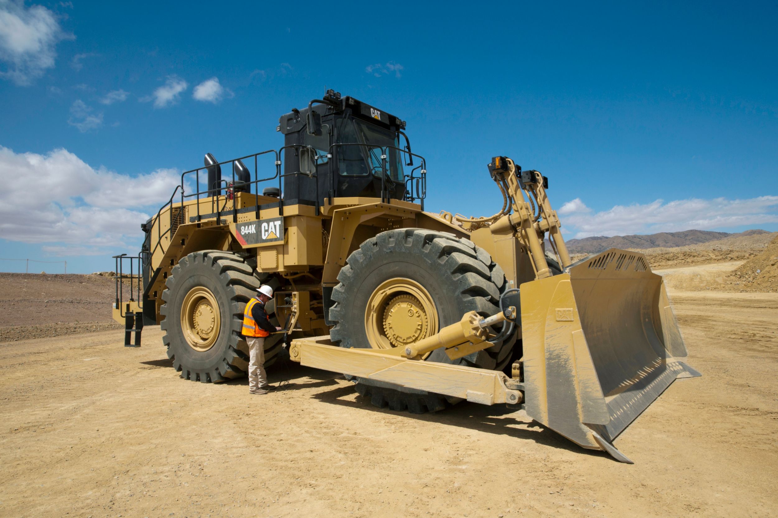 Бульдозер на колесах фото 844K Tracteurs sur pneus Cat Caterpillar