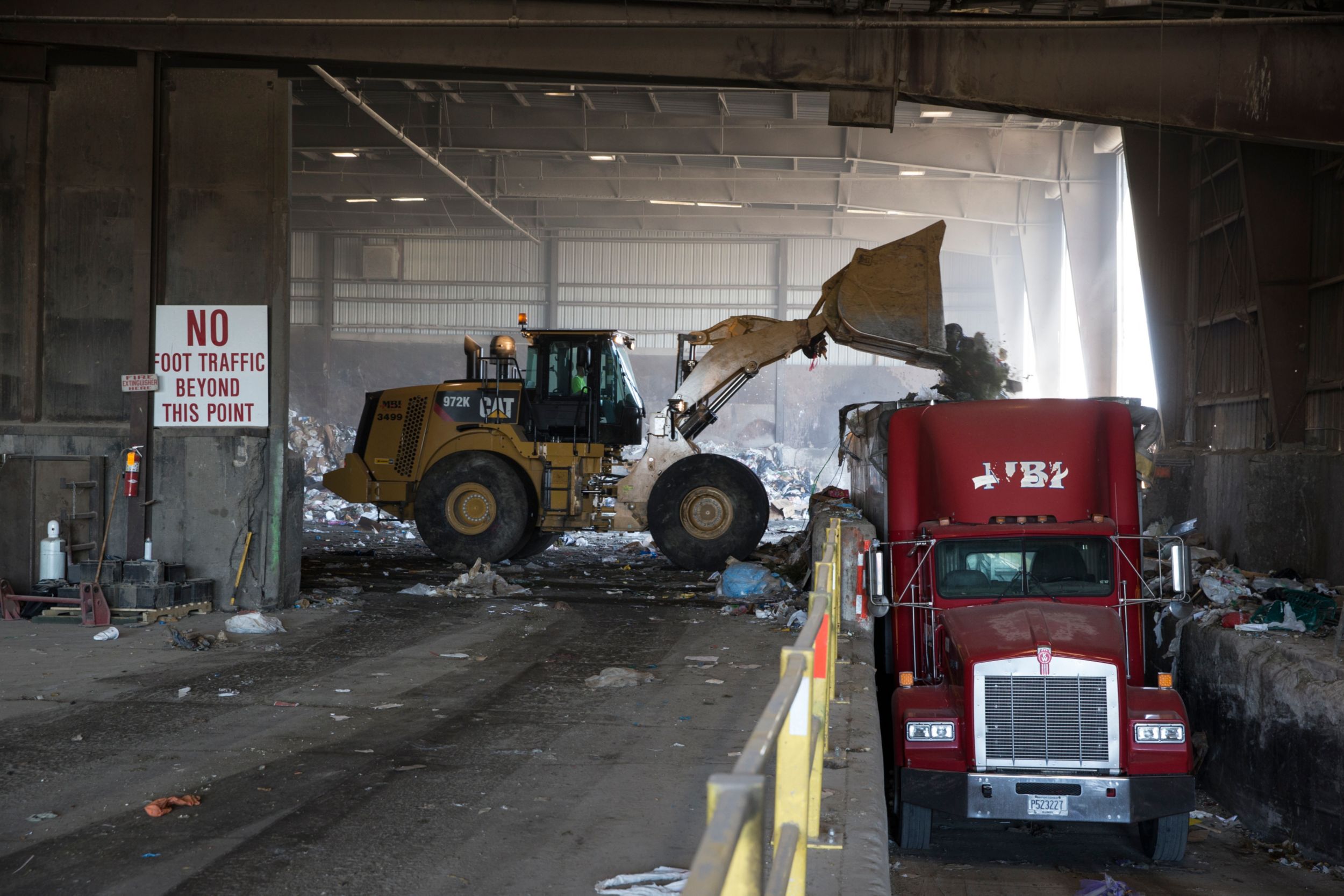 Waste Load & Carry Buckets 7.5 m3 (9.75 yd3)