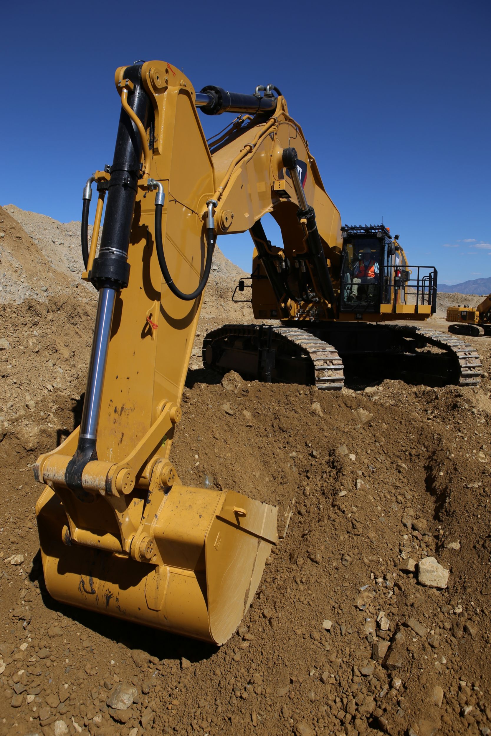 8.6m (11.2)yd General Duty bucket for the 6015B Hyd Mining Shovel