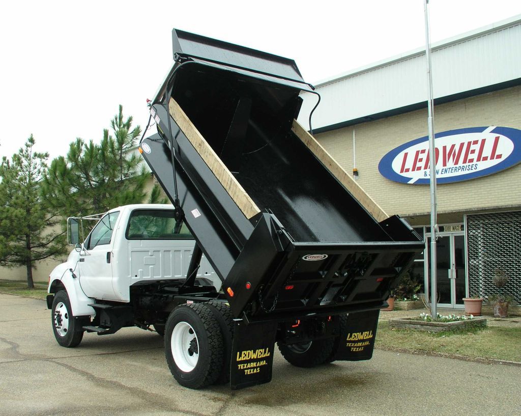 LW 5/6 TD: Ford F-750