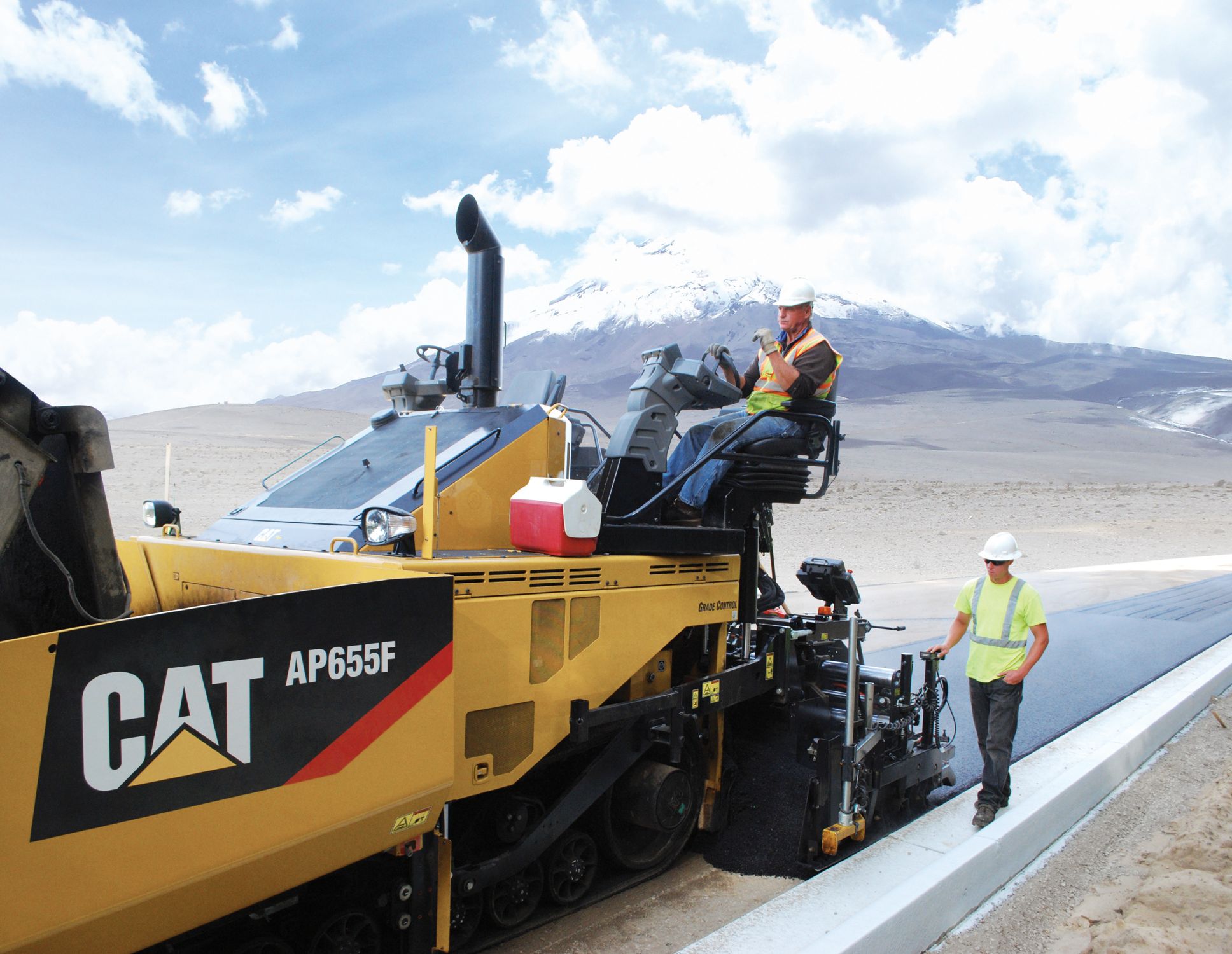 Choose Cat® Certified Used Paving Equipment