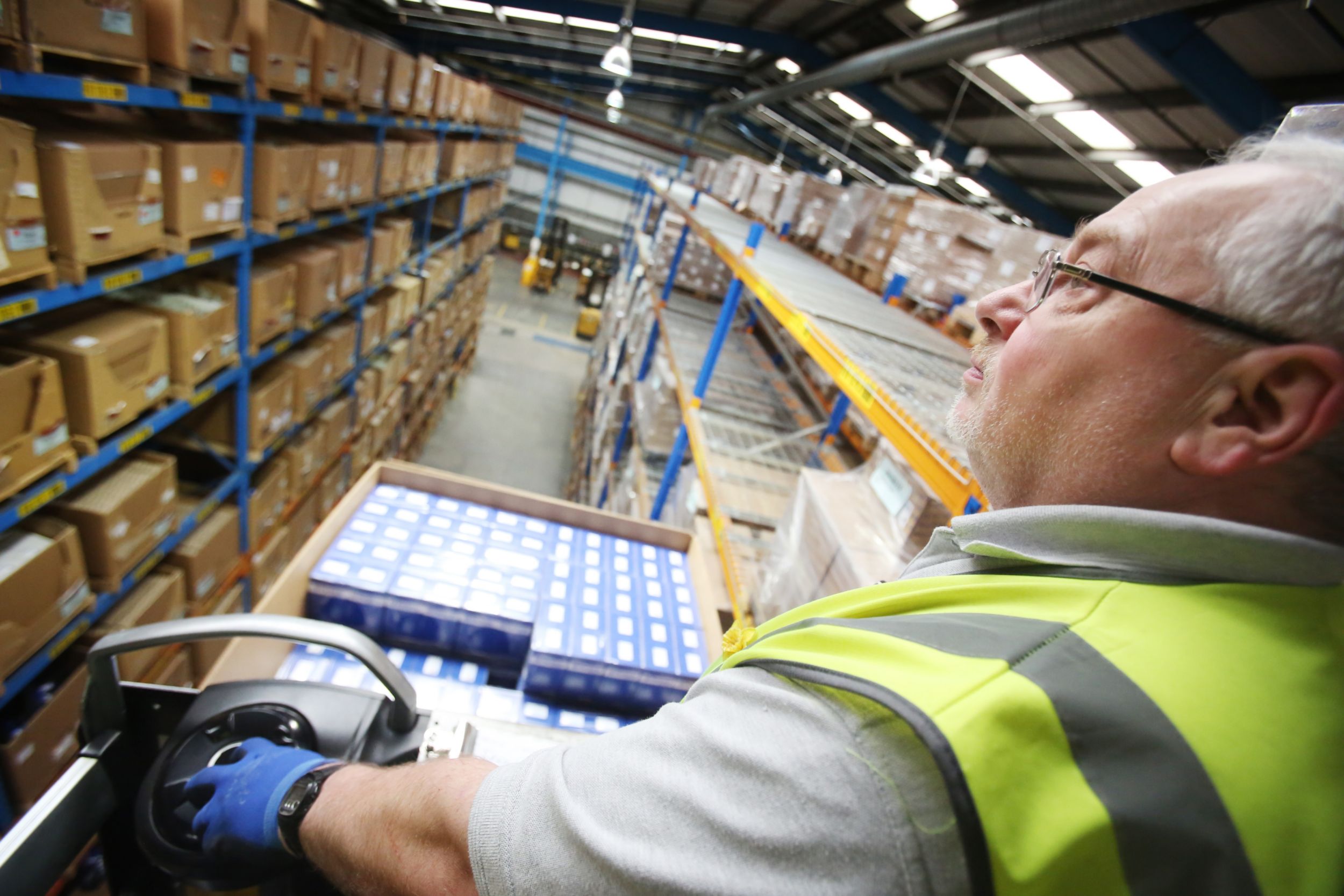 需要购买 Perkins 原装零件的发动机用户可享受到真正全球范围的便捷服务