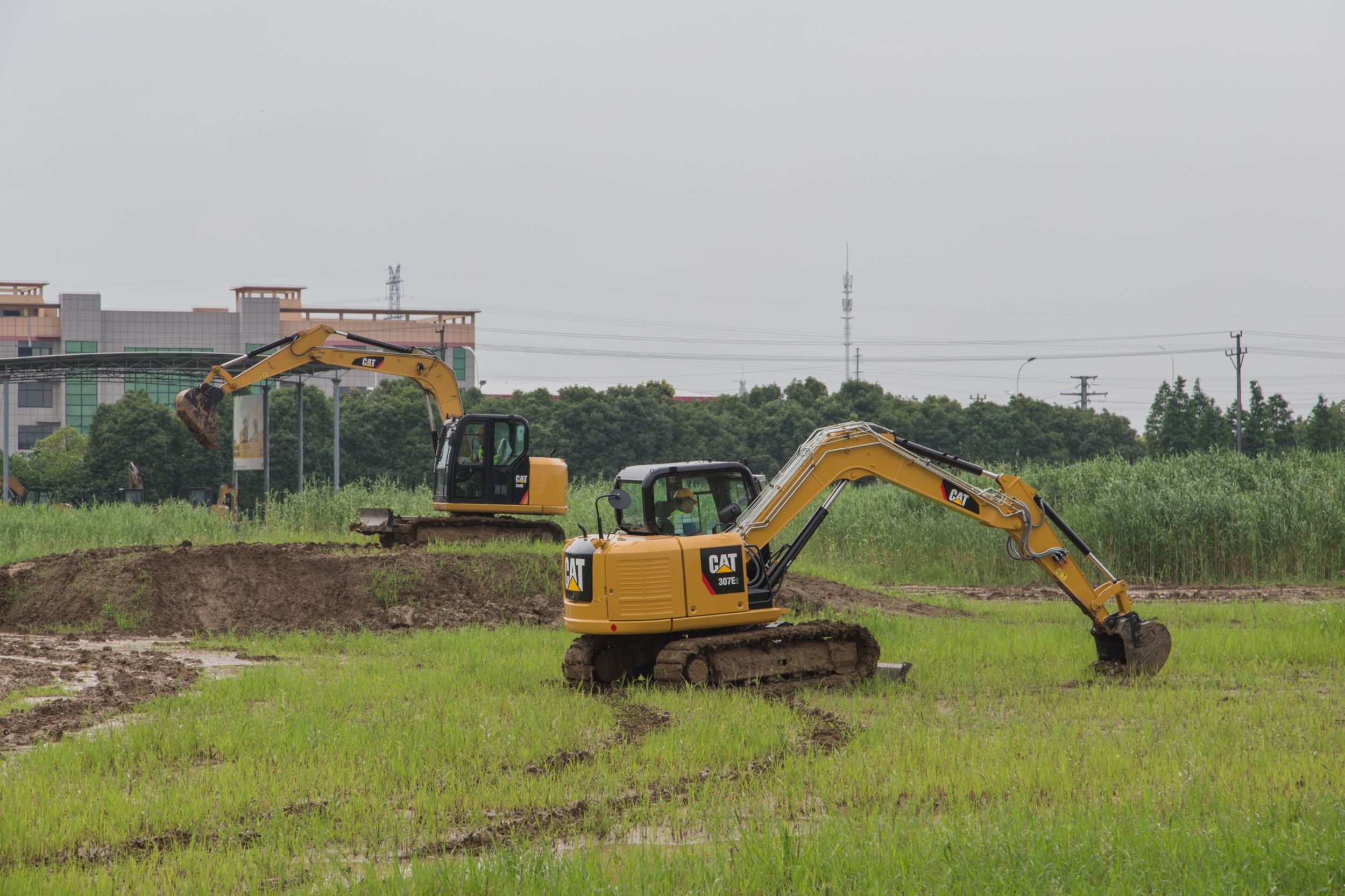 Cat® 307E2 Mini Hydraulic Excavator Delivers Superior Performance