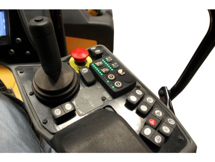 CW16 Pneumatic Roller