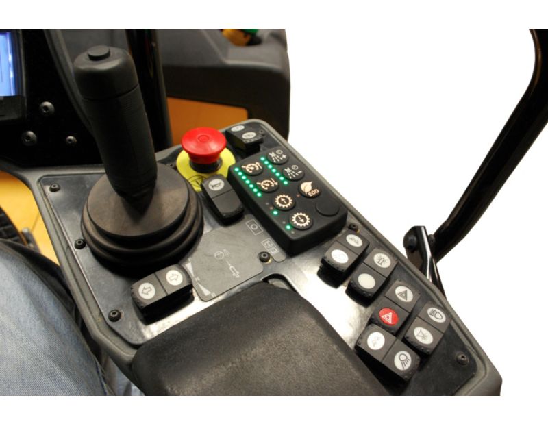 CW16 Pneumatic Roller