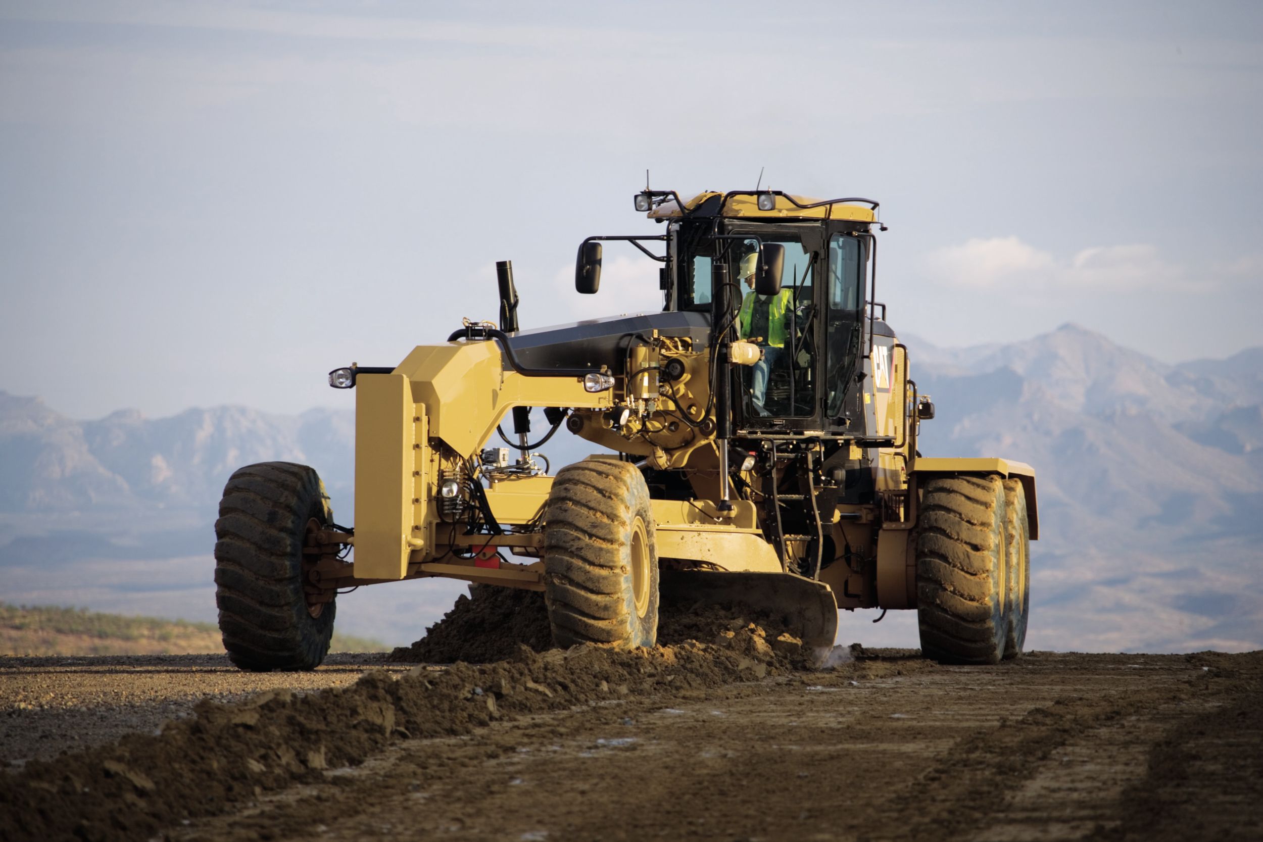 CAT モータグレーダ Cat 16M Mシリーズモータグレーダ | Caterpillar