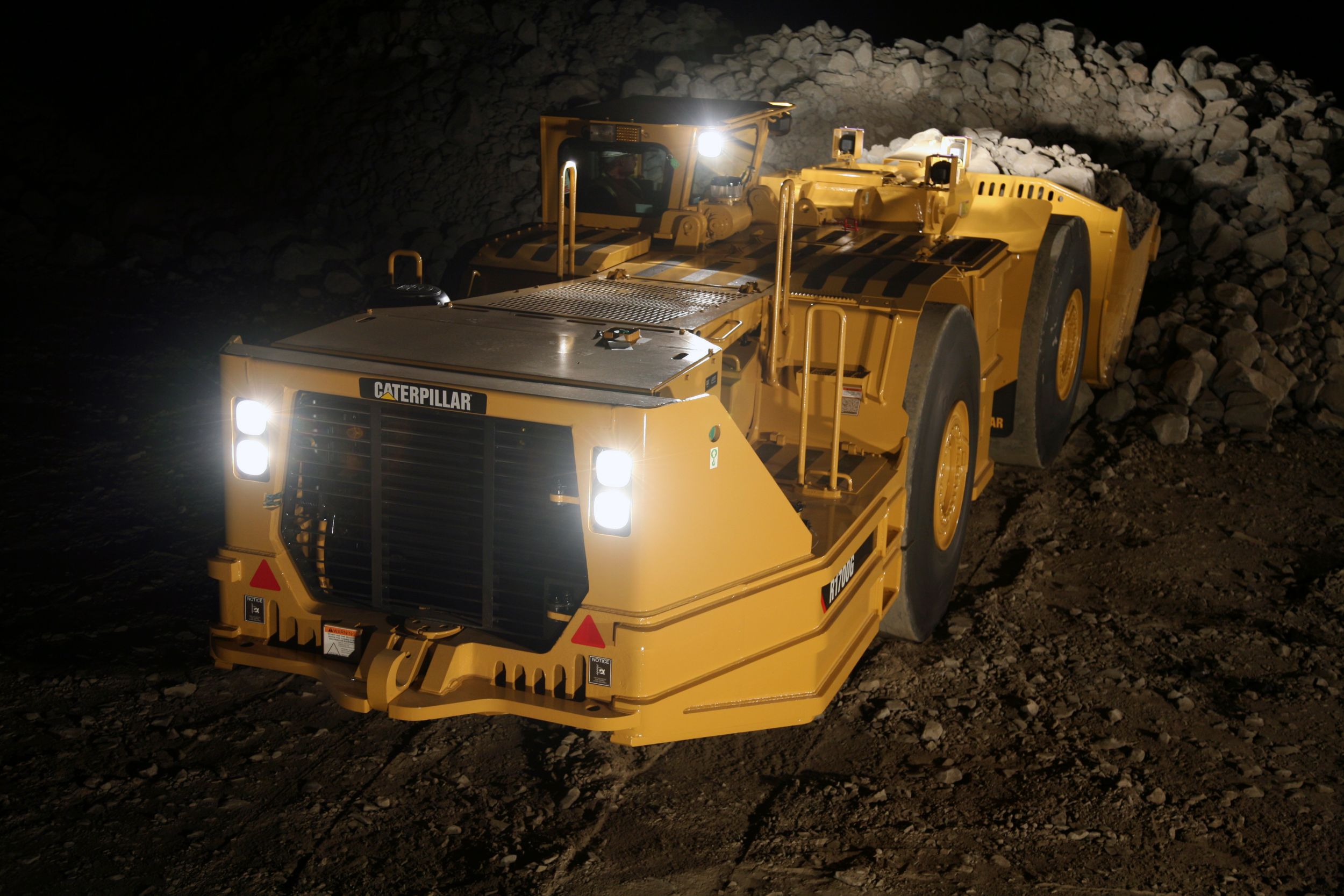 R1700G Underground Mining Loader