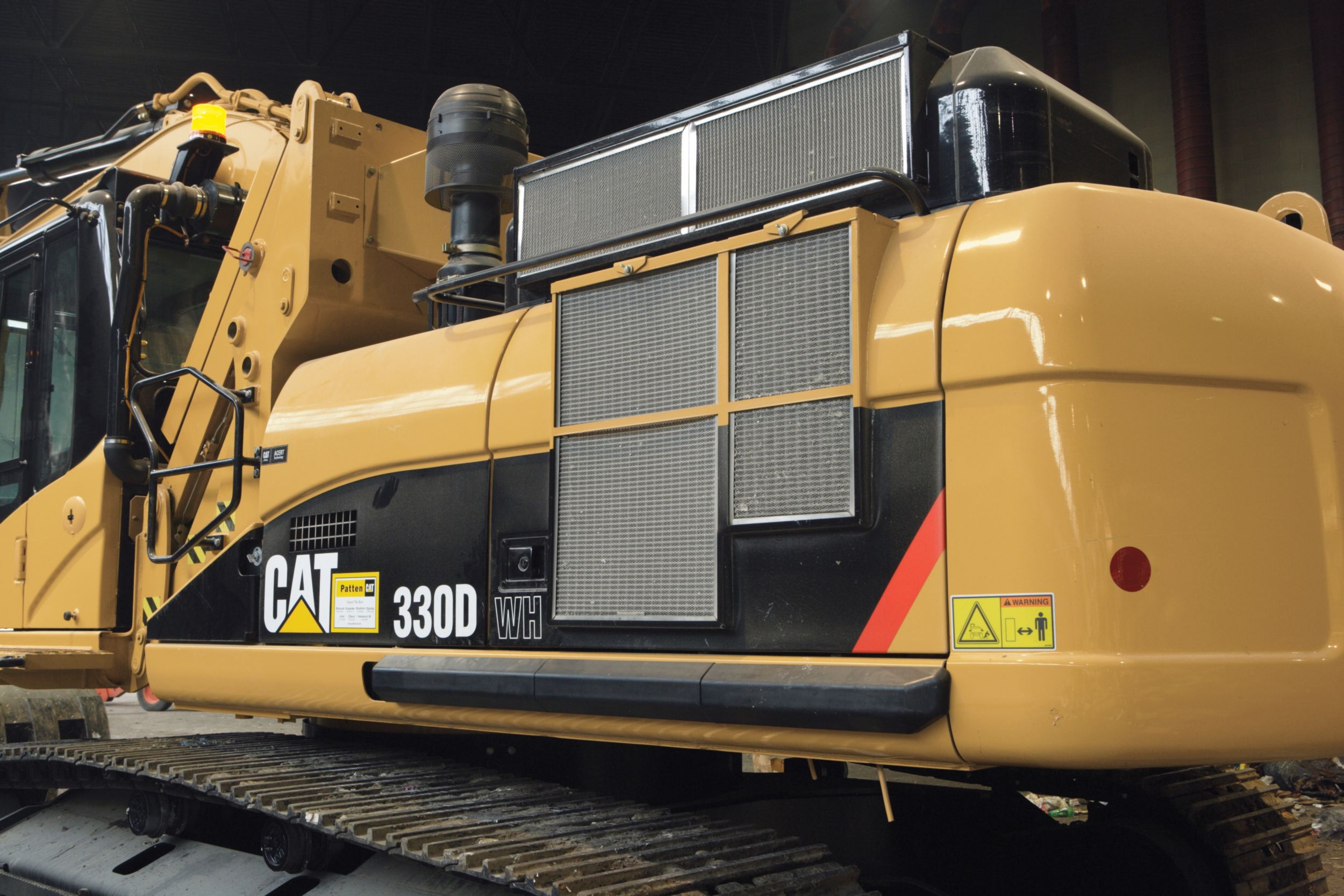 Cat 330D MH WH 履带式物料搬运机 | Caterpillar
