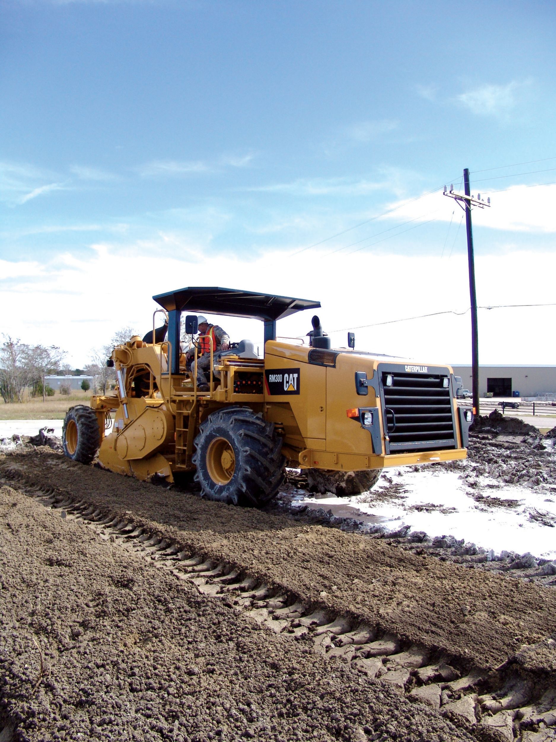 product-RM300 Road Reclaimer