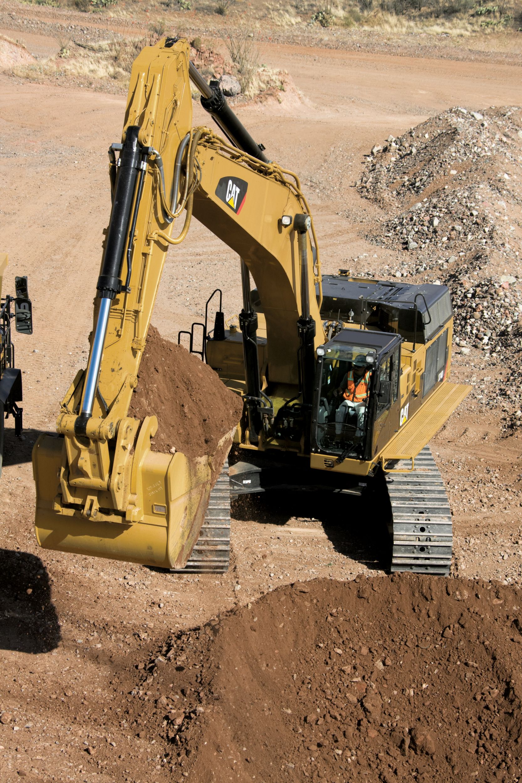 Cat 374D L Large Excavators | Caterpillar