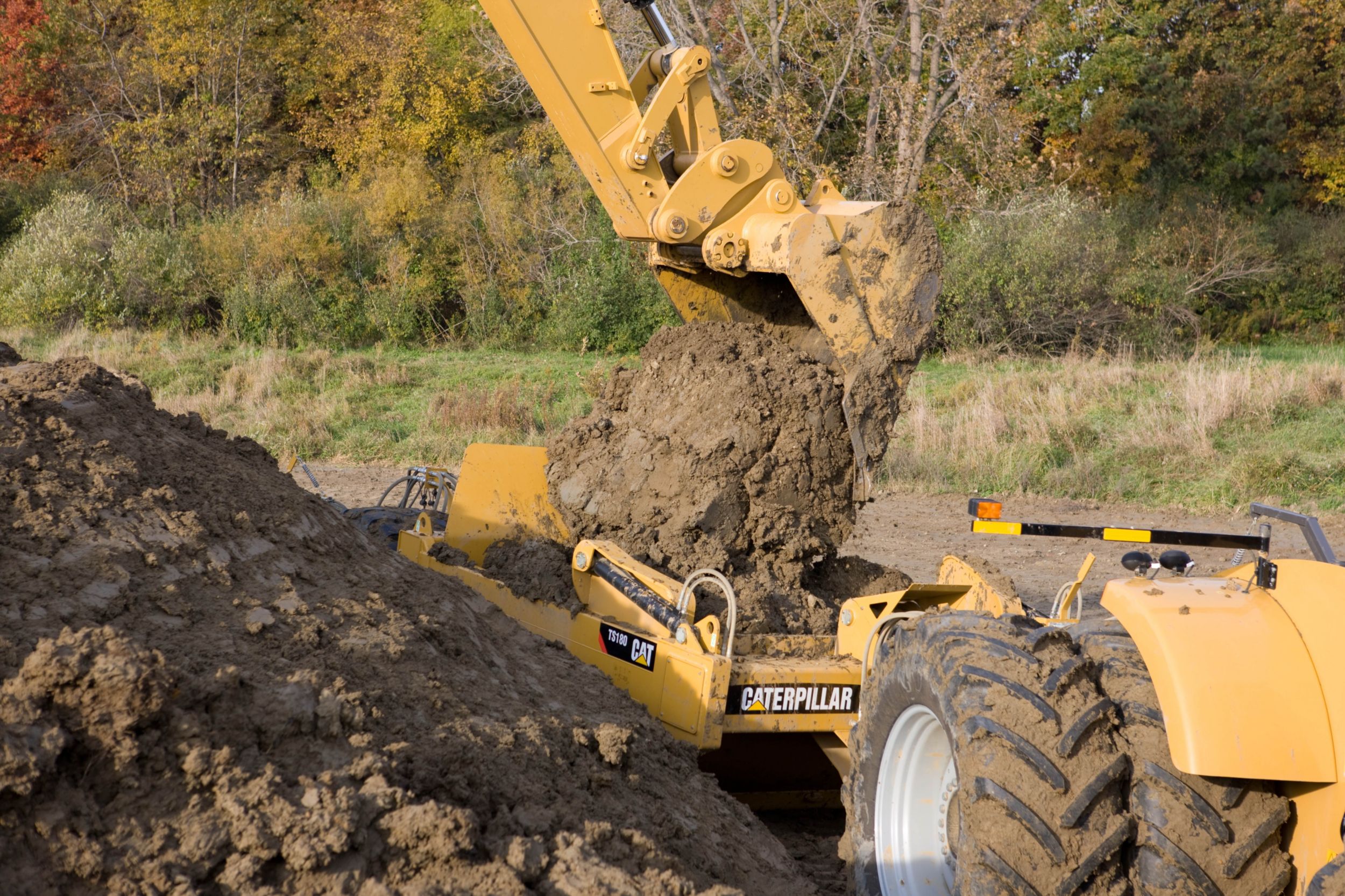 Heavy Duty Bucket 1950 mm (77 in)