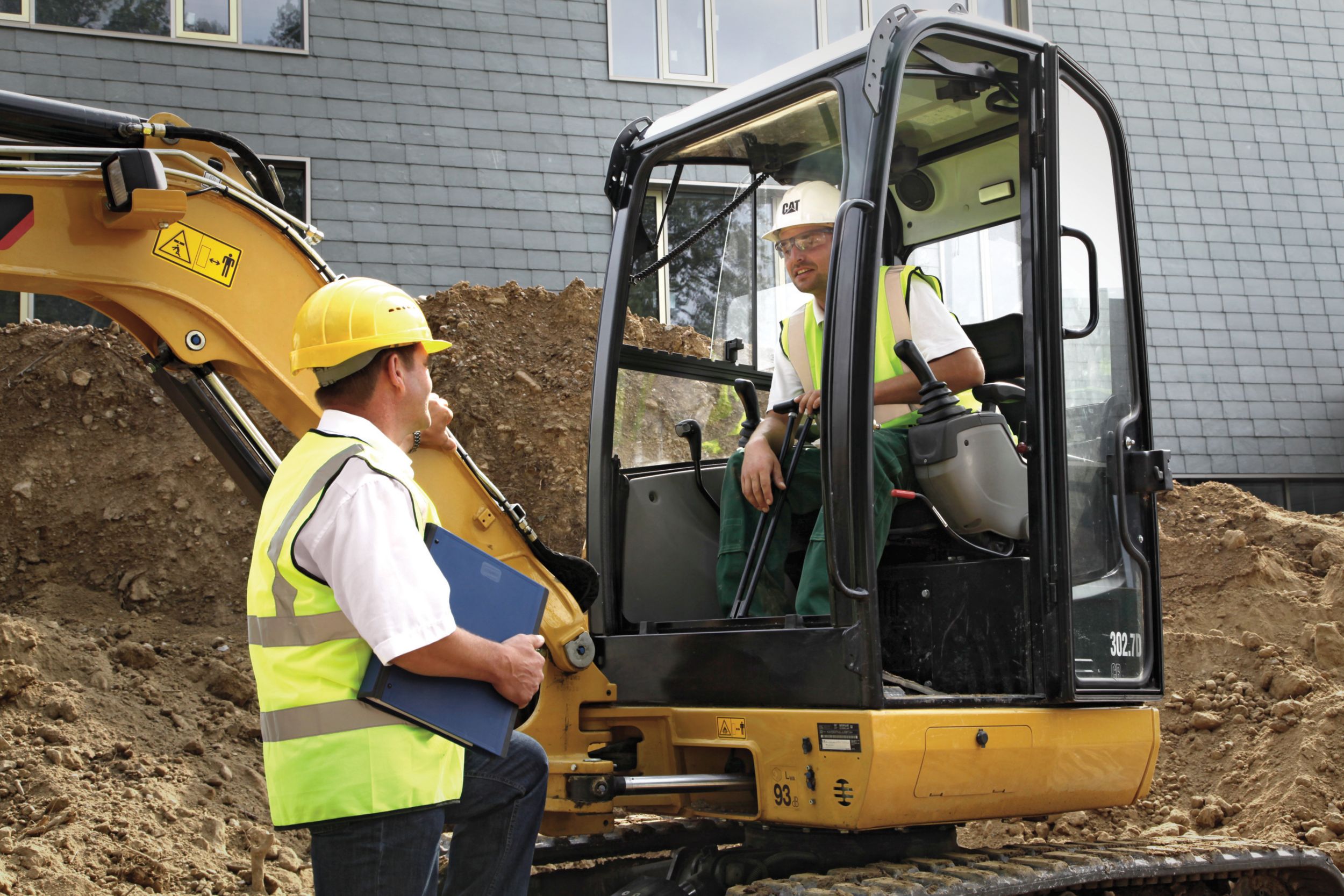 The Cat dealer and worldwide parts network aims to minimize downtime by providing excellent customer service.