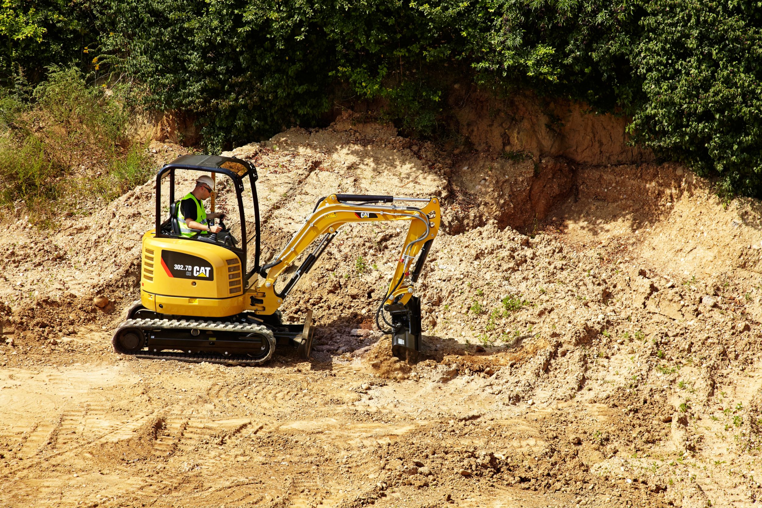 product-302.7D CR Mini Hydraulic Excavator