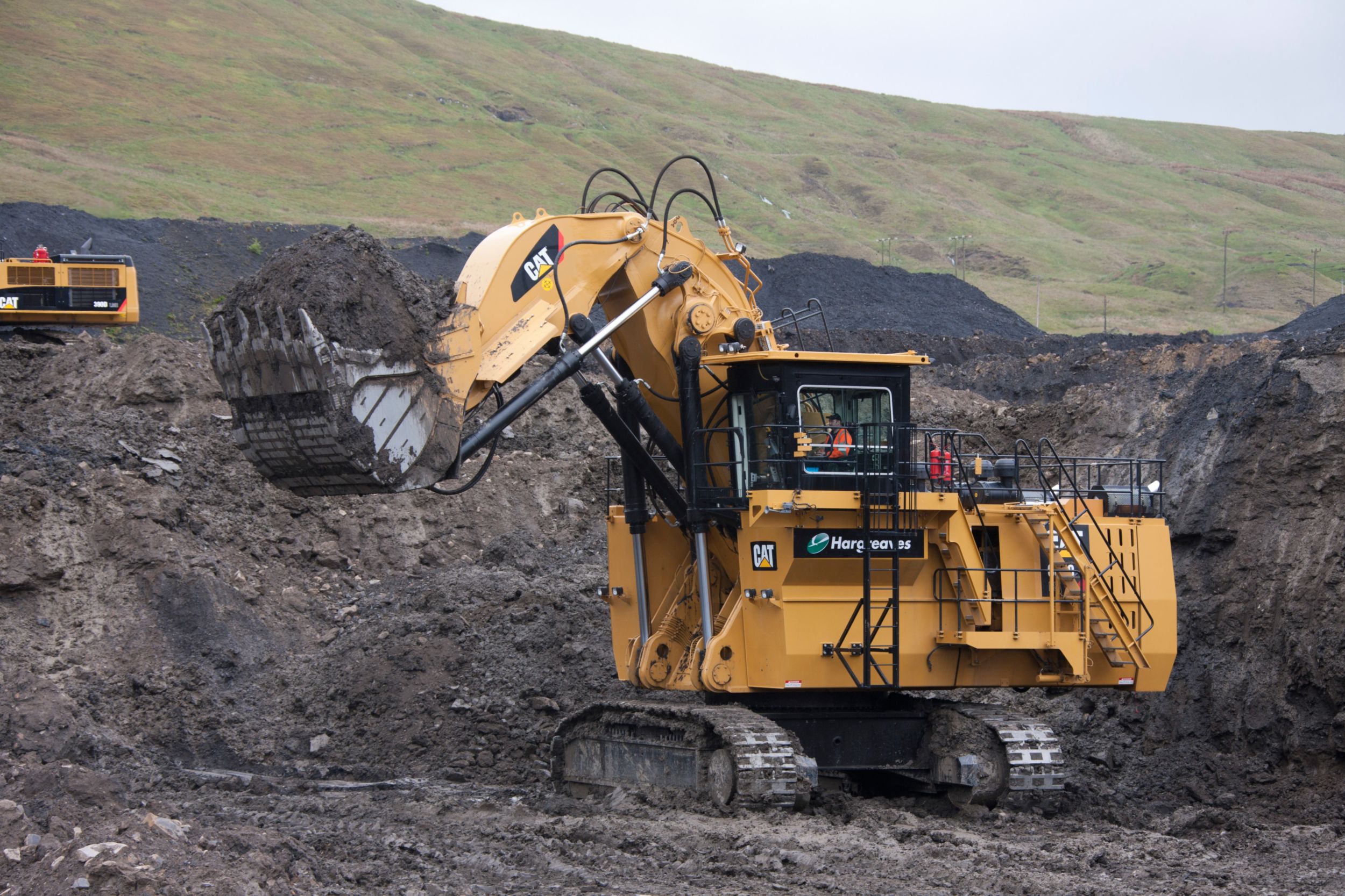 6015B hydraulic-mining-shovels