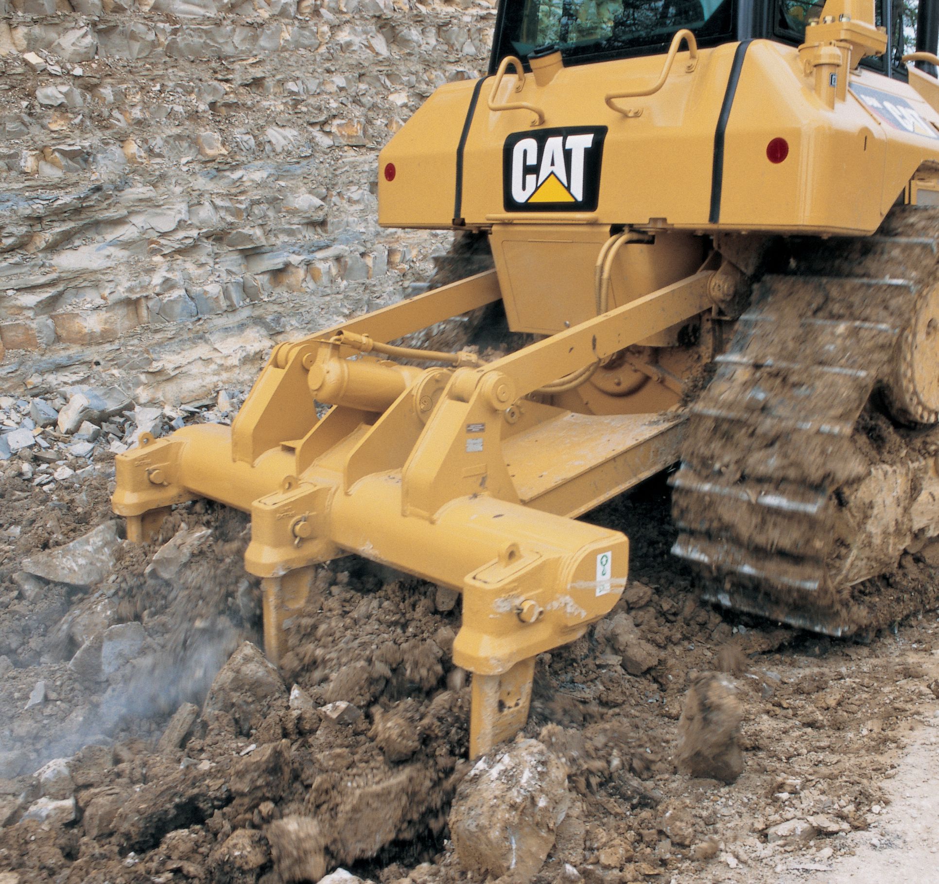Cat D5R Medium Dozers | Caterpillar