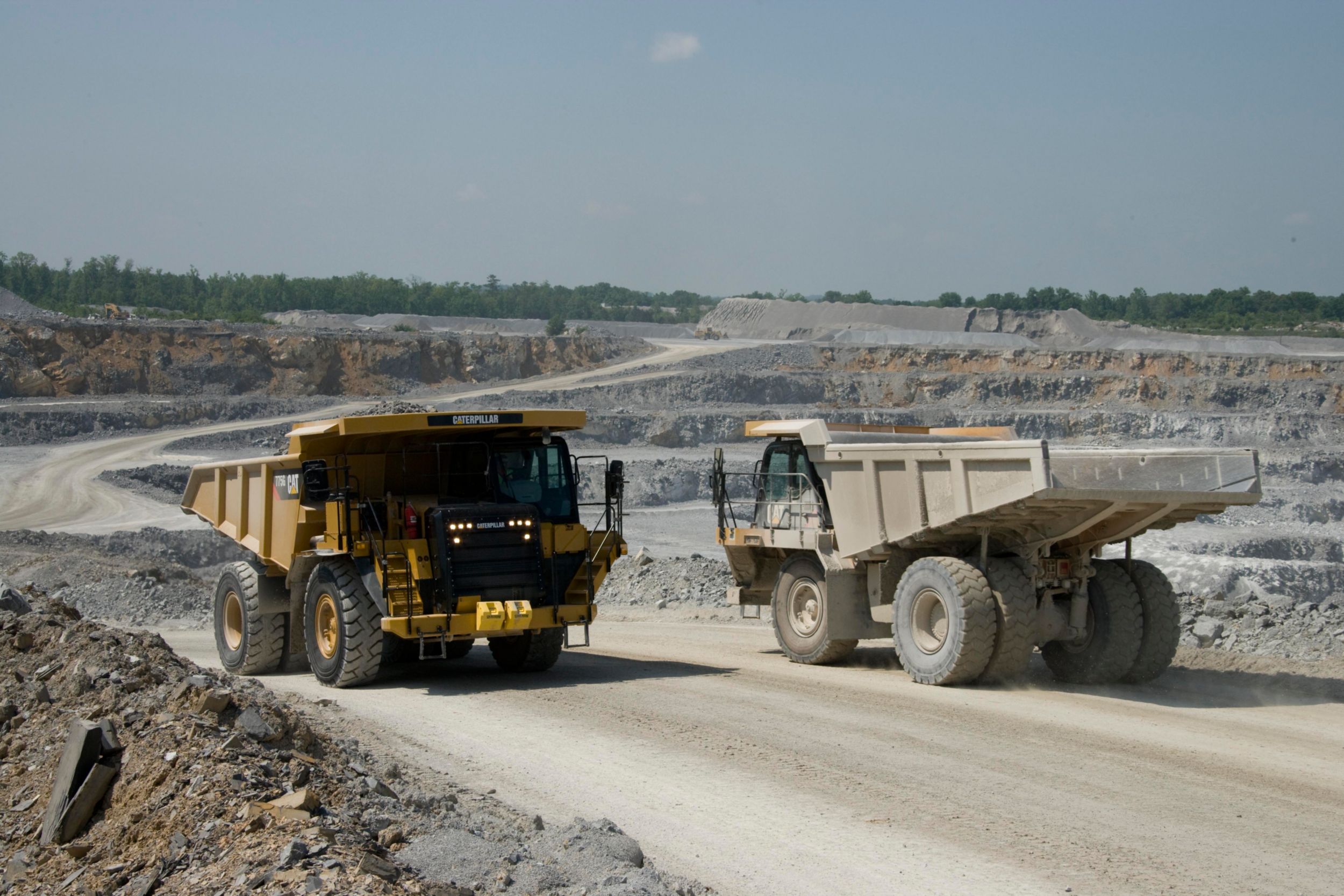 775G starre dumptrucks