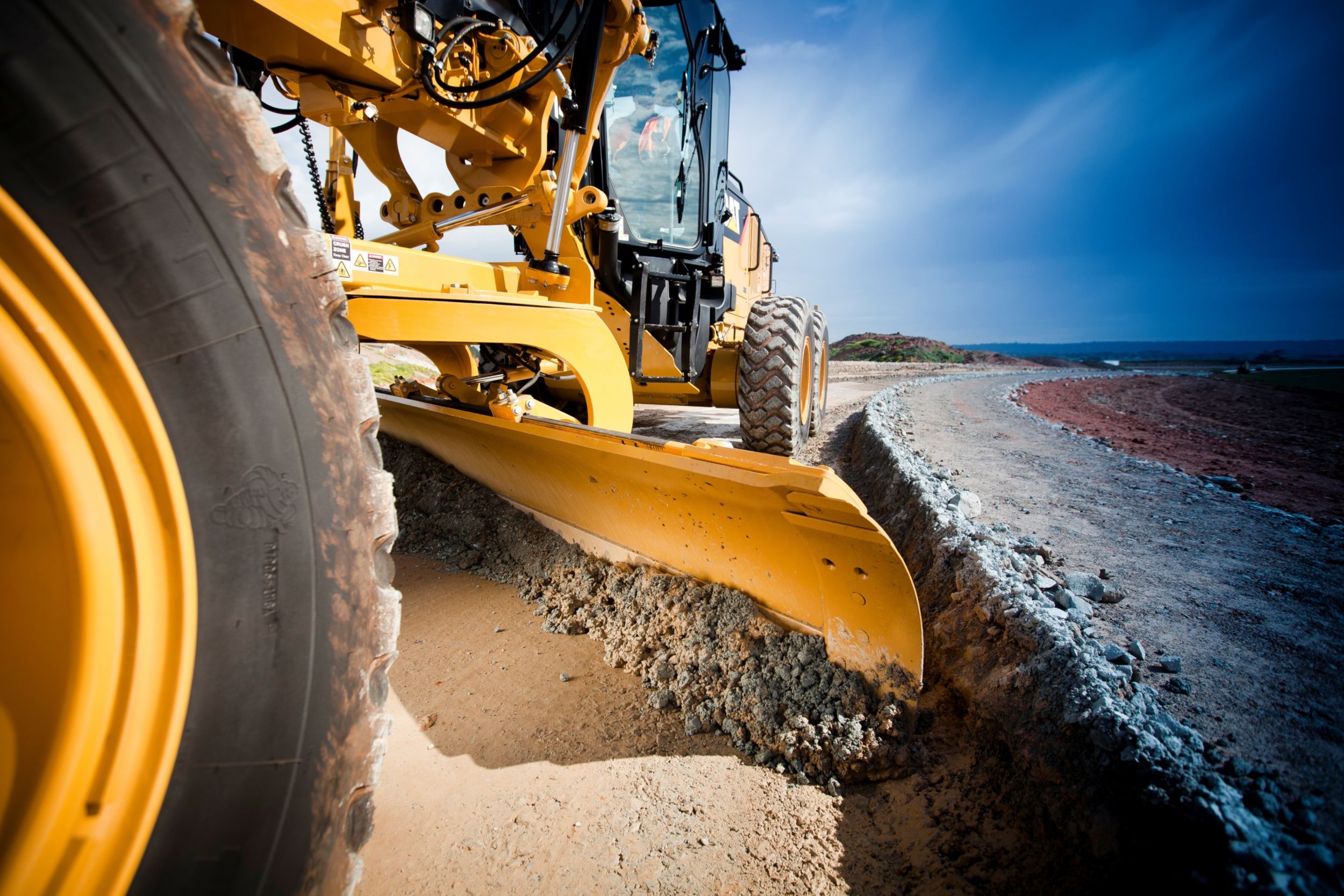 Автогрейдер 160M с приводом на все колеса