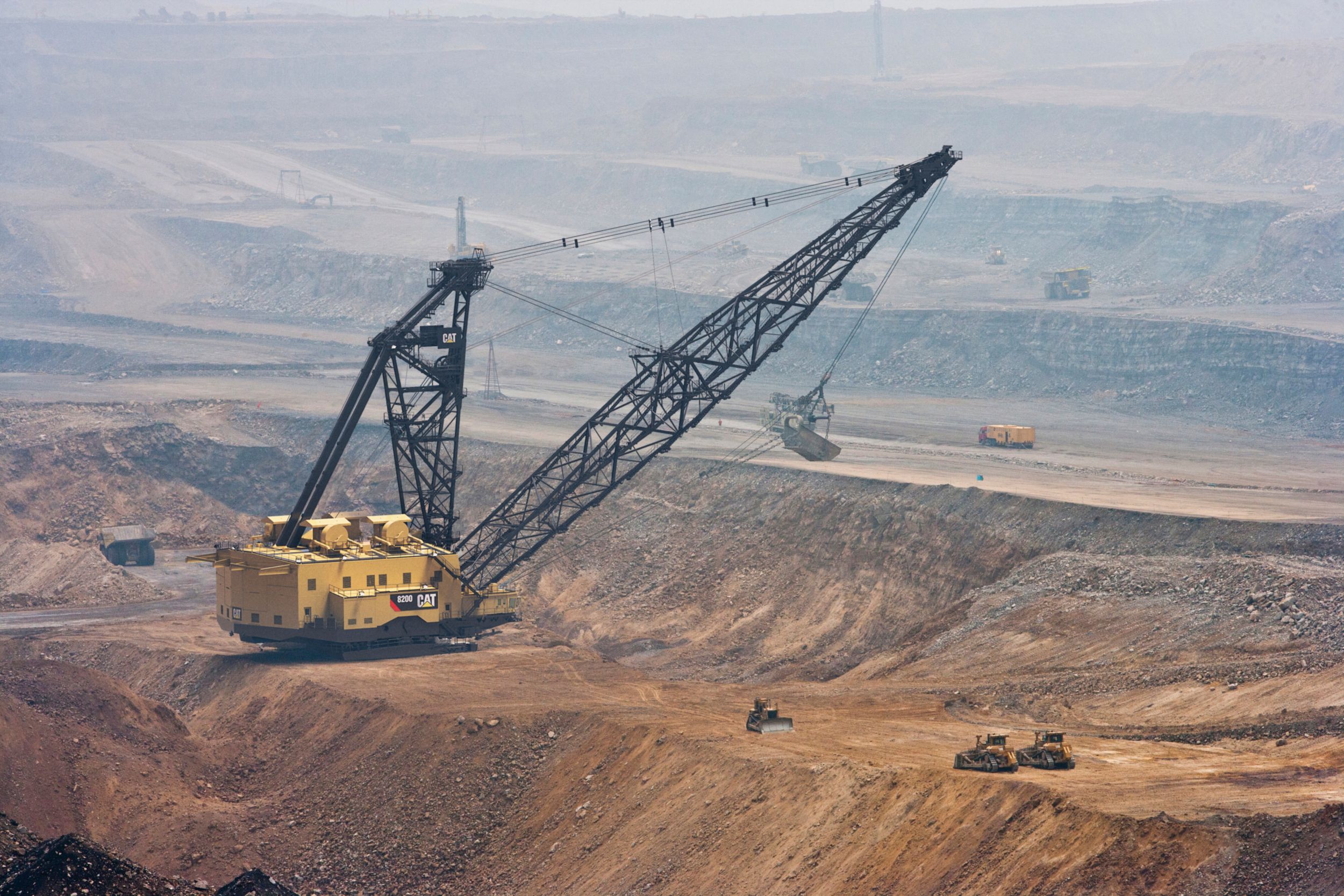 cat-draglines 8200