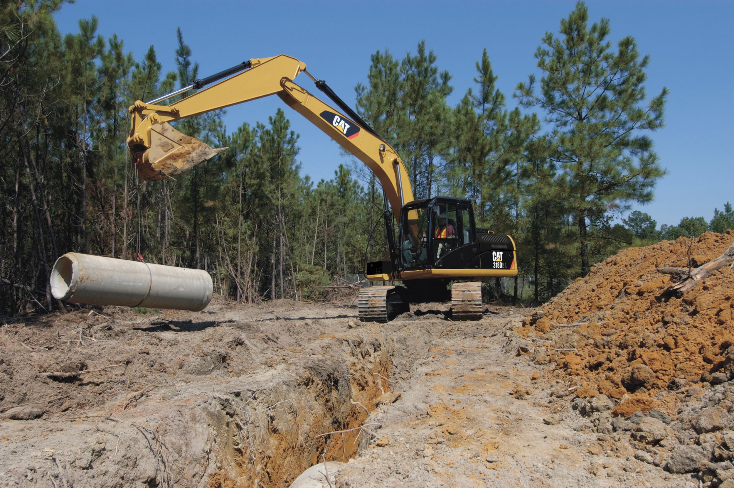 318D2 L 小型液压挖掘机