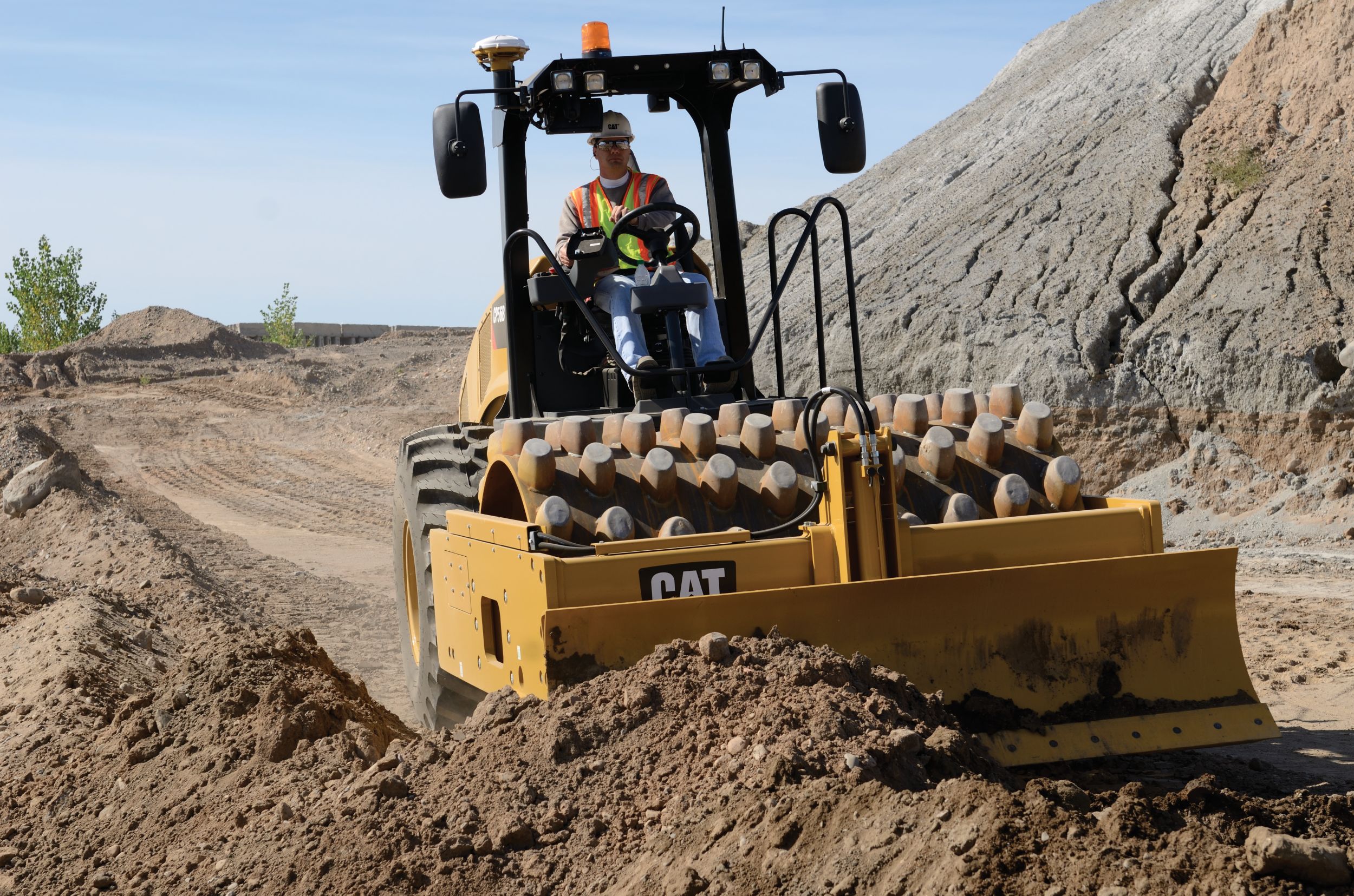 Soil and Asphalt Compactors Selection Guide: Types, Features