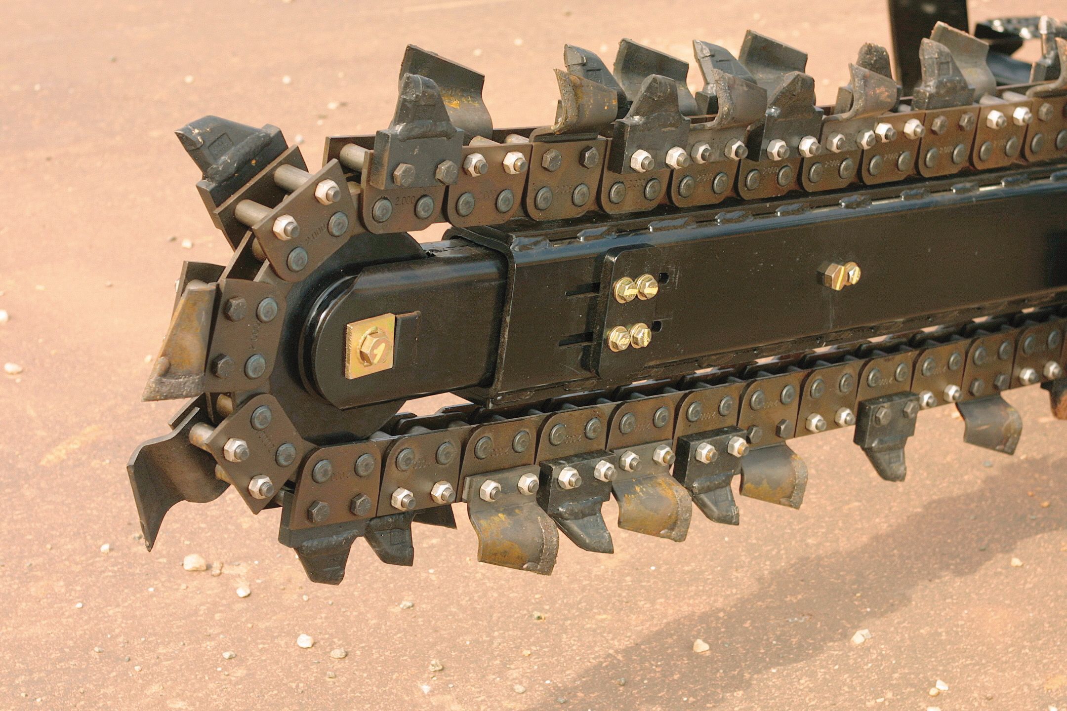 Types de chaîne et largeurs de coupe en option